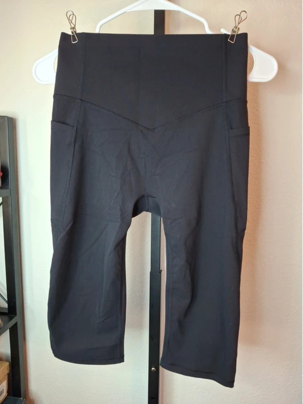 Halara UltraSculpt High Waisted Tummy Control Pedal Pusher Yoga Leggings size S